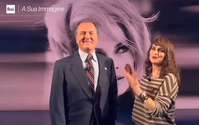 Oggi, alle 16.00 parleremo di una straordinaria figura del cinema italiano e internazionale: Virna Lisi. Lo faremo grazie al racconto di suo figlio, Corrado Pesci. Appuntamento alle ore 16.00 su @rai1official 
.
.
@asuaimmaginerai #sabato @raicultura #instagood #love #photography #instagram #photooftheday #follo #instadaily #likeslikeslikes #likeslikeslikes #instalike #instamood #cinema #follo